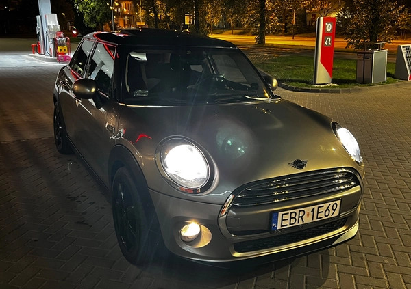 MINI ONE cena 50400 przebieg: 47000, rok produkcji 2016 z Brzeziny małe 352